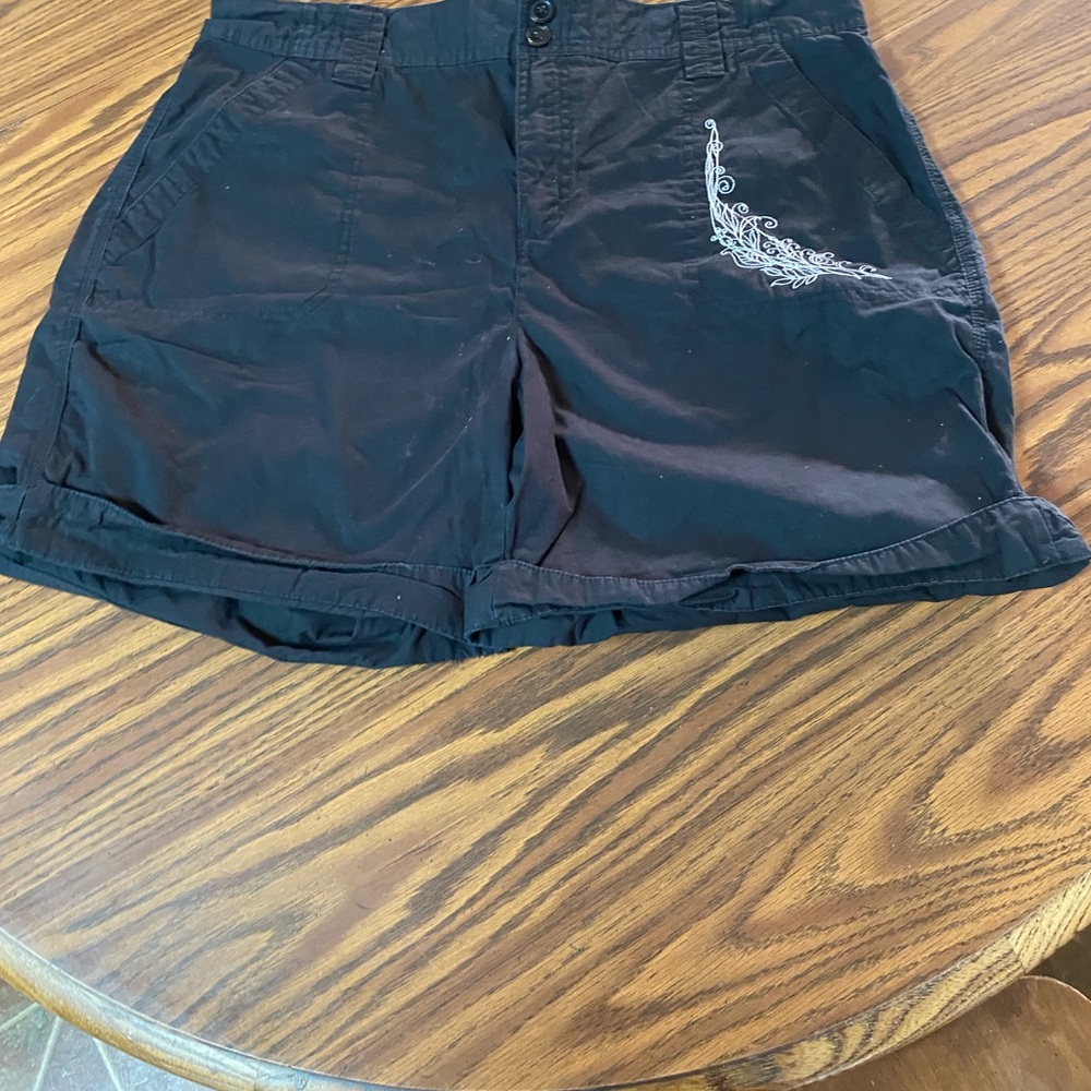Basic Editions Black Women's Cargo Shorts with Embroidery